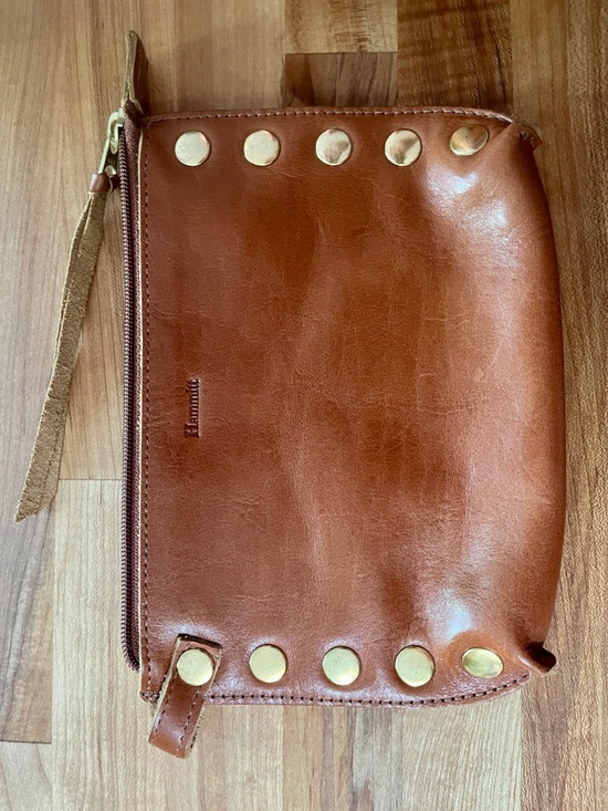 Hammitt Handbags - Hammitt tan leather zip pouch/ clutch/cosmetic bag/ purse organizer, like new